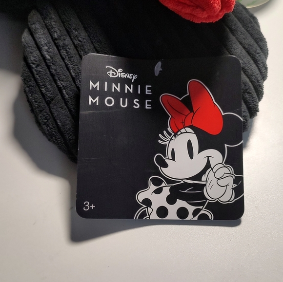 Minnie Mouse Shaped Throw - Picture 3 of 6